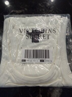 Victoria's Secret Cream Ribbed Scoop Tank
